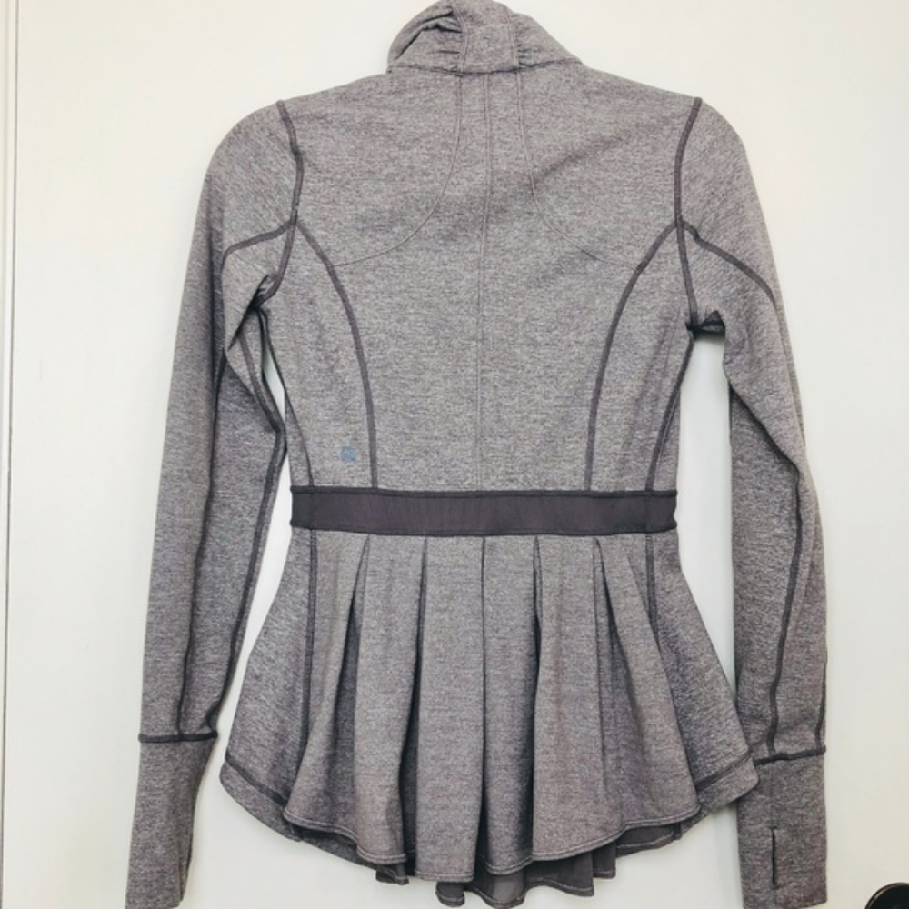 Rare Lululemon Peplum Riging Jacket Size 8 - Picture 3 of 9